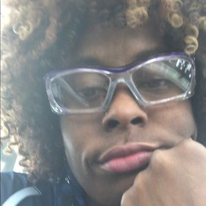 Meet your Posher, Latoya